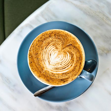 Kimpton Blythswood Square Hotel & Spa By Ihg Глазго Экстерьер фото A cup of coffee