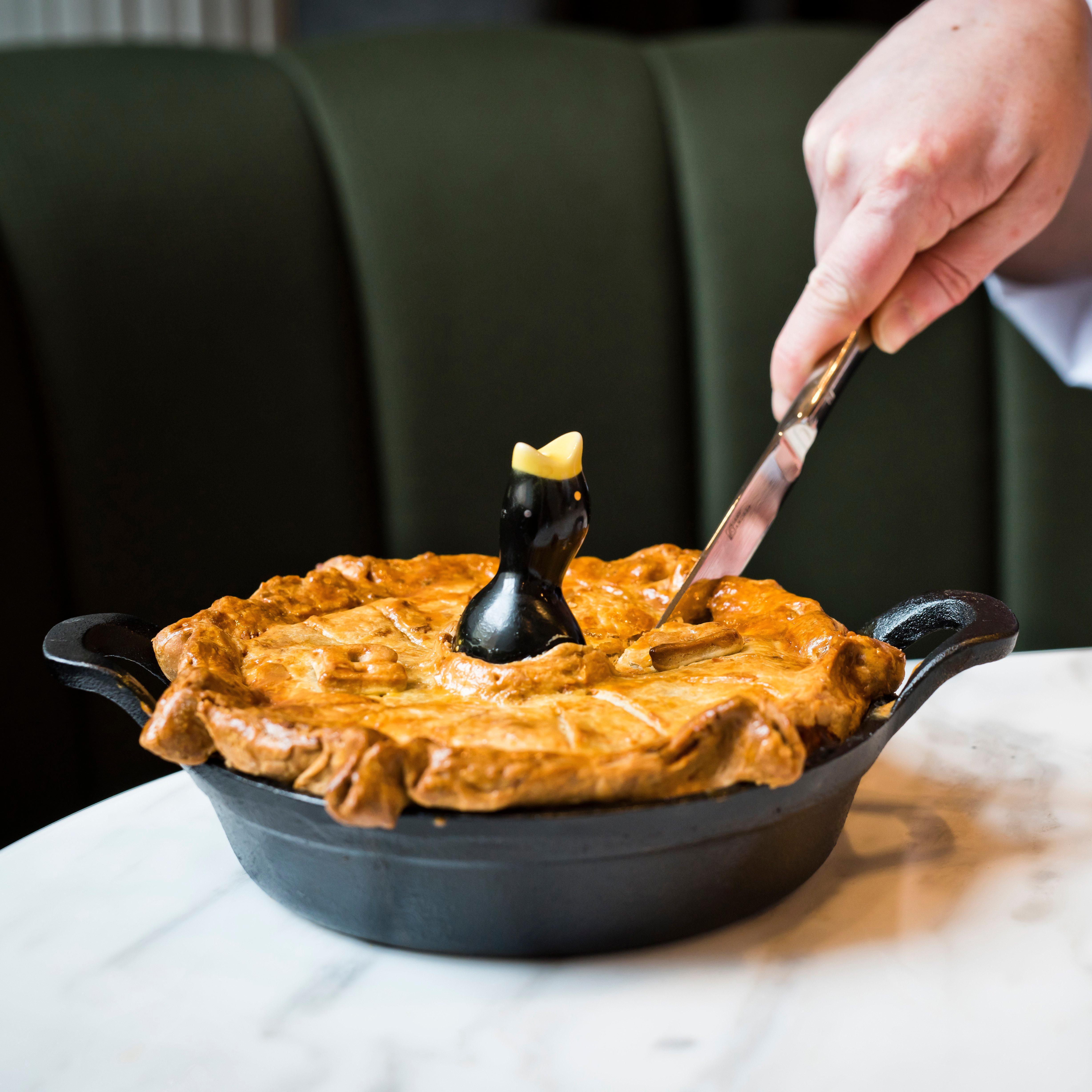 Kimpton Blythswood Square Hotel & Spa By Ihg Глазго Экстерьер фото A game pie